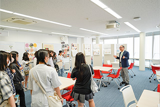 キャンパスツアー「ラーニングコモンズ」